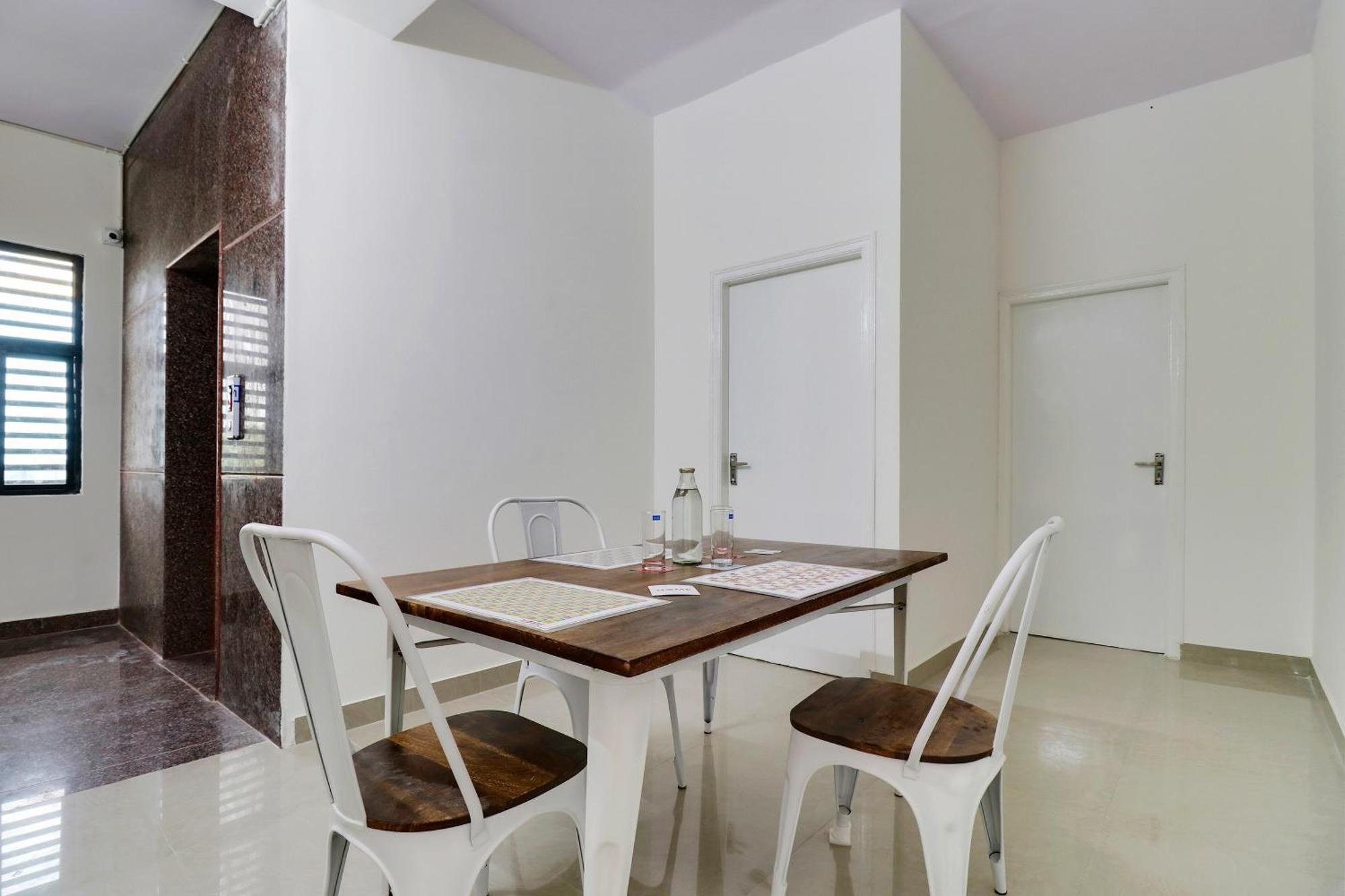 Hotel O Leva Homes Near Baiyappanahalli Metro Station バンガロール エクステリア 写真