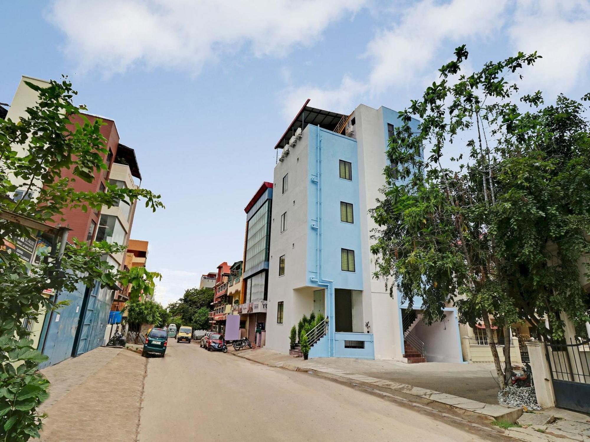 Hotel O Leva Homes Near Baiyappanahalli Metro Station バンガロール エクステリア 写真