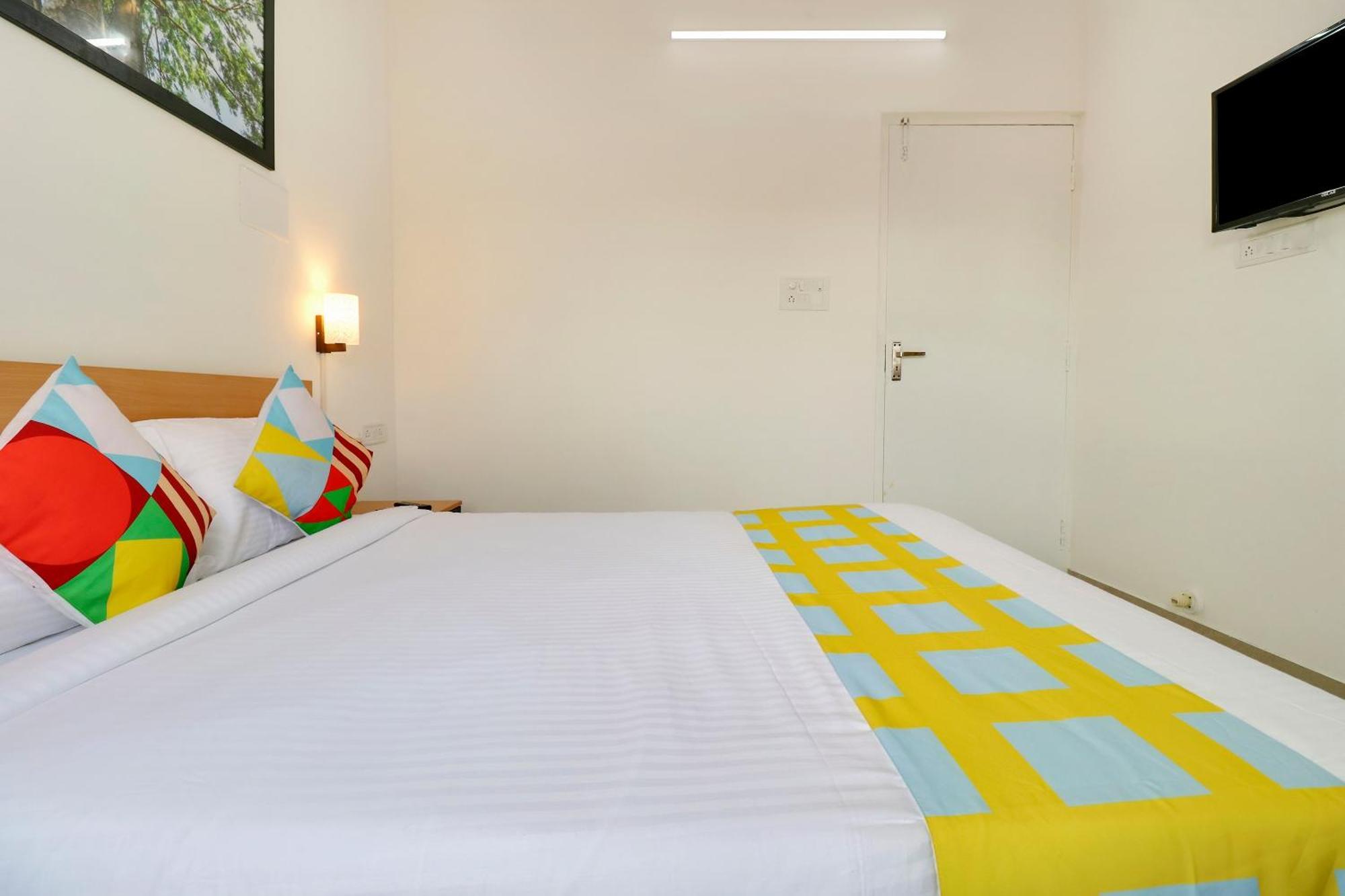 Hotel O Leva Homes Near Baiyappanahalli Metro Station バンガロール エクステリア 写真
