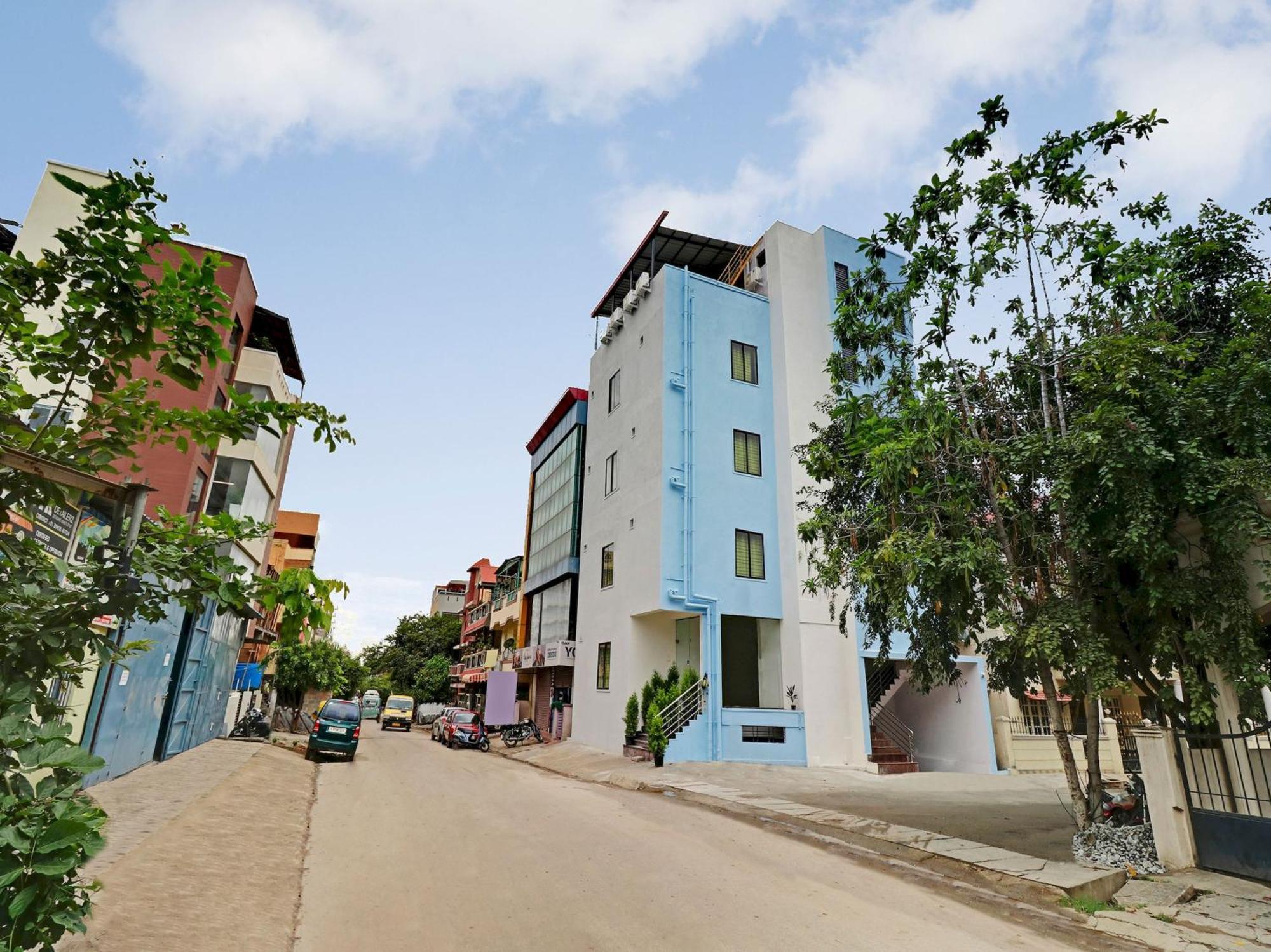 Hotel O Leva Homes Near Baiyappanahalli Metro Station バンガロール エクステリア 写真