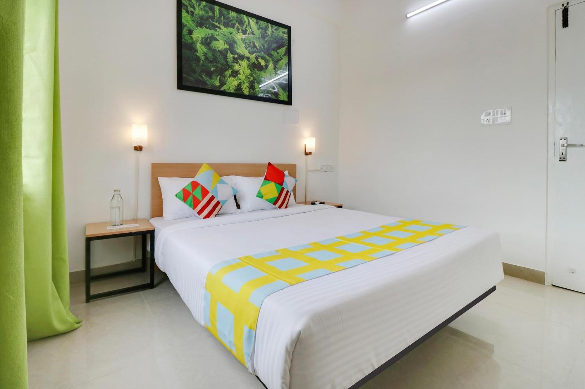 Hotel O Leva Homes Near Baiyappanahalli Metro Station バンガロール エクステリア 写真