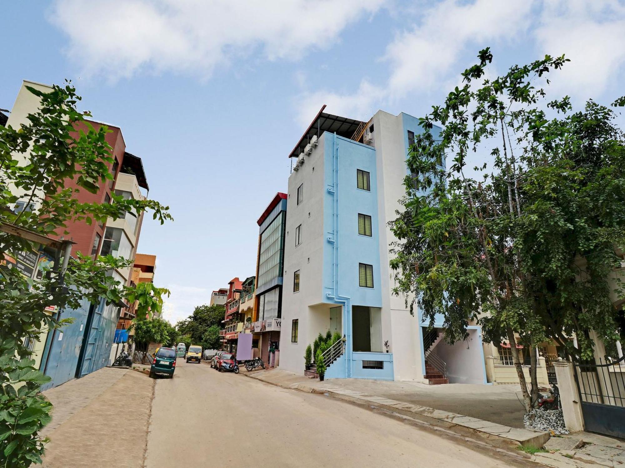 Hotel O Leva Homes Near Baiyappanahalli Metro Station バンガロール エクステリア 写真