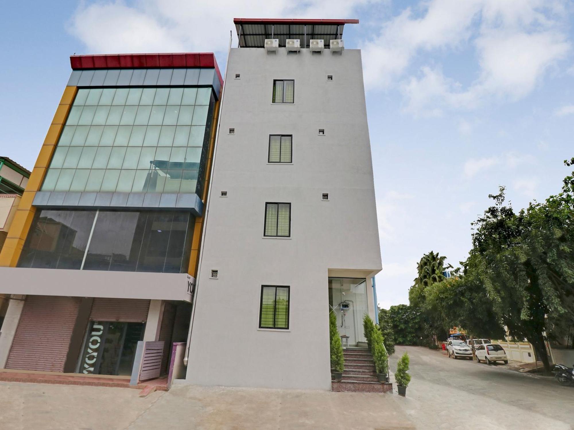 Hotel O Leva Homes Near Baiyappanahalli Metro Station バンガロール エクステリア 写真